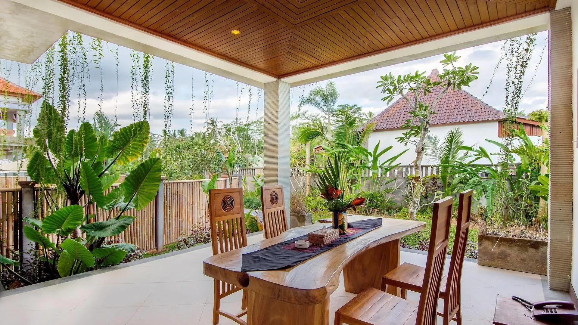*** מלון Santosha Villa Ubud אינדונזיה