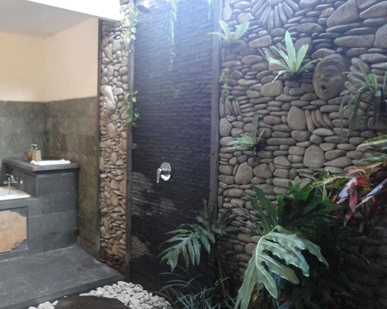 Santosha Villa Ubud Indonesia